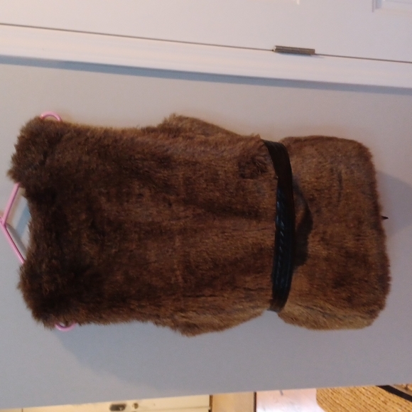 APT.9. Faux fur vest. Size M. - Picture 3 of 6